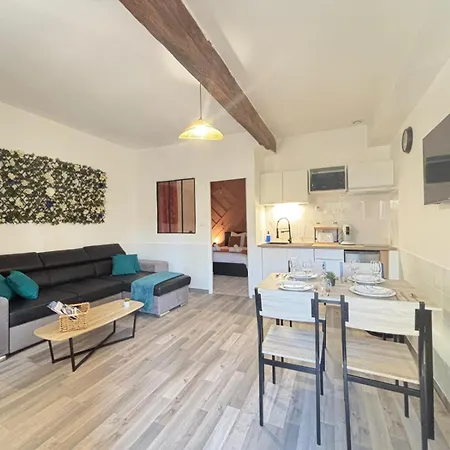 Апартаменты Chez Mel Et Garry *